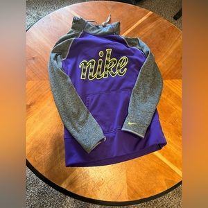 Nike hoodie.NWT. Size Small. Purple and Gray.